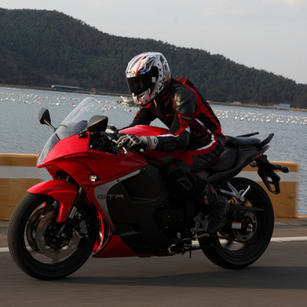 DSK HYOSUNG New GT250R