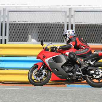 DSK HYOSUNG New GT250R